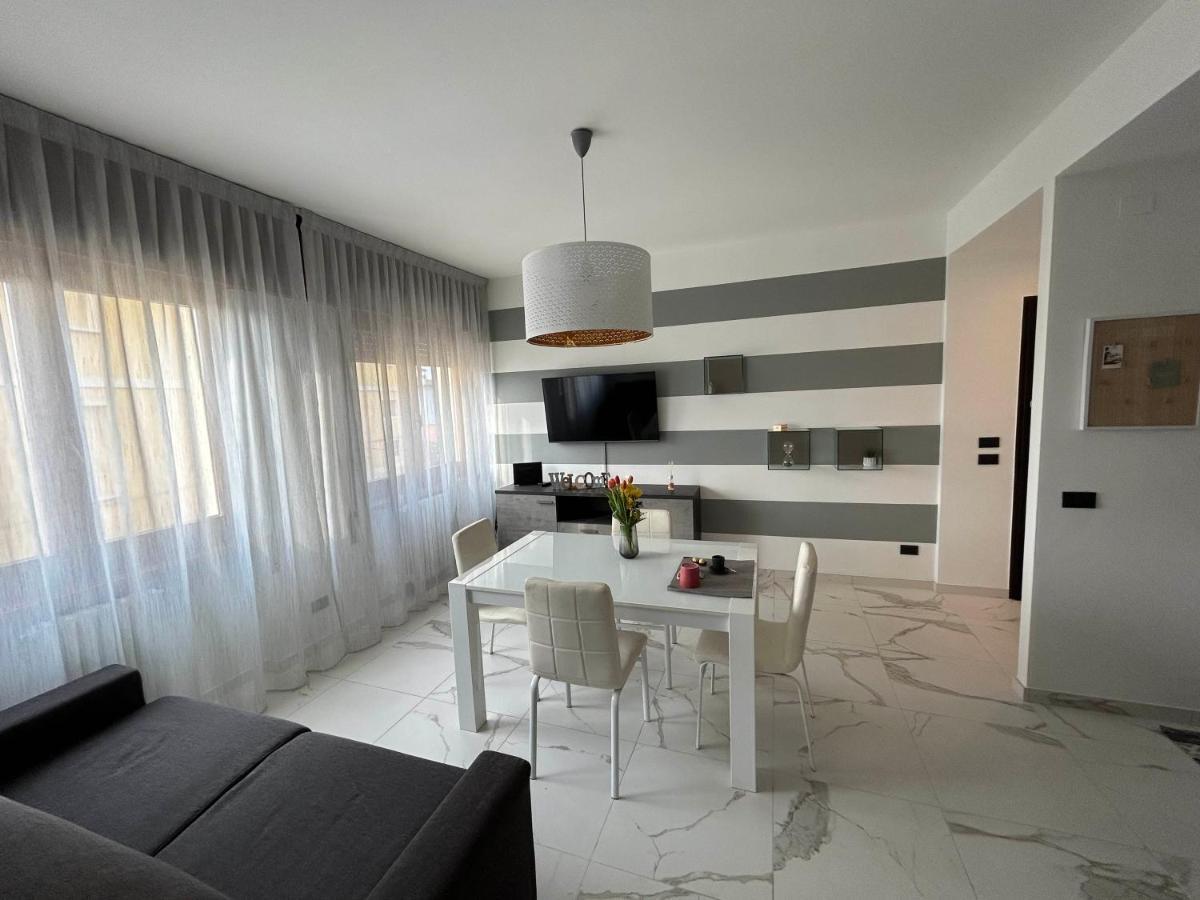 Apartamento Marconi67 Desenzano del Garda Exterior foto
